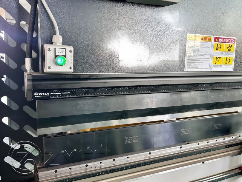 sheet bending machine