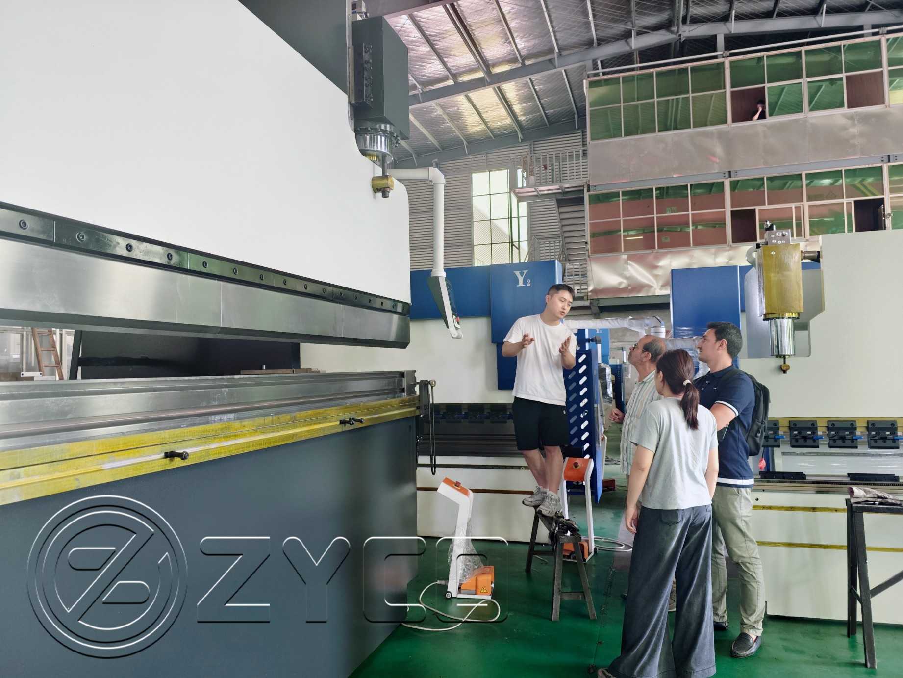 Nickel alloy plate hydraulic press brake