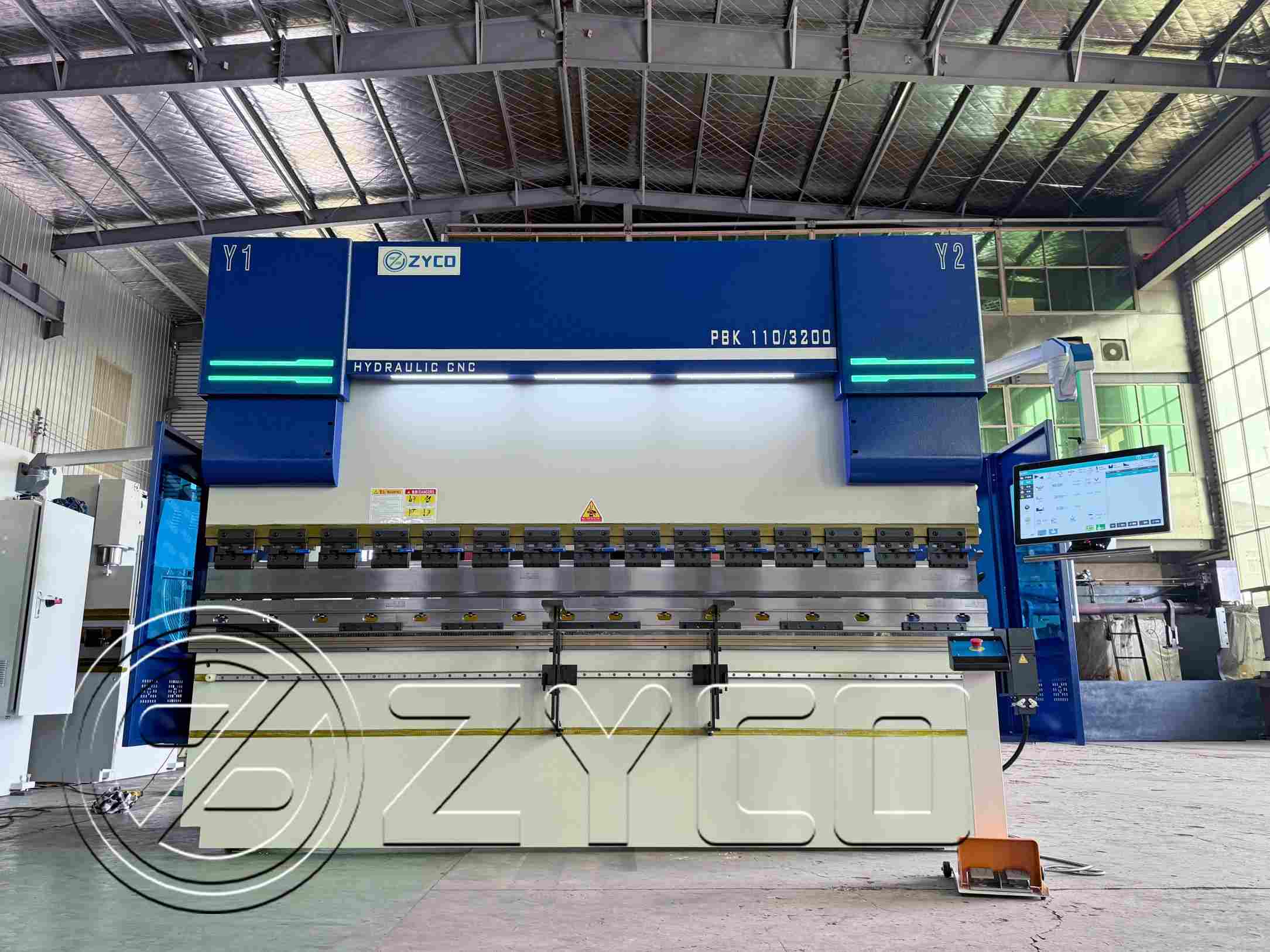 ZYCO's new smart press brake: redefining industrial safety and efficiency with innovative design